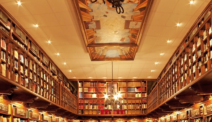 Biblioteca histórica de Bodegas Mocén en Rueda